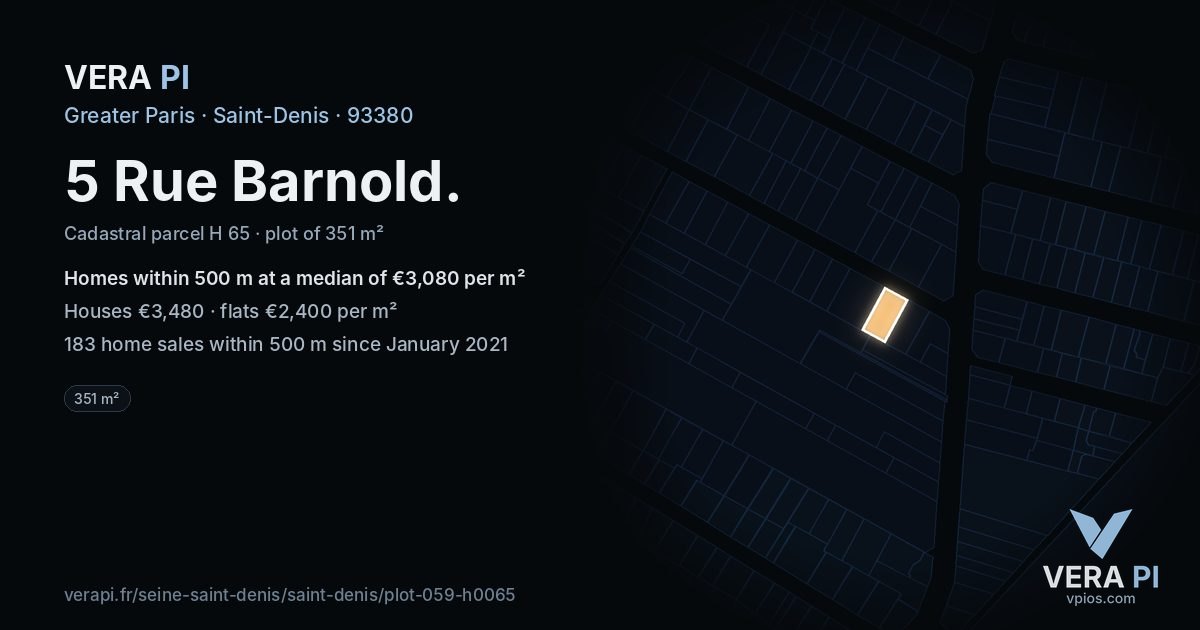 5 Rue Barnold, Saint-Denis at night – the plot lit, the parcels around coloured by the prices near them