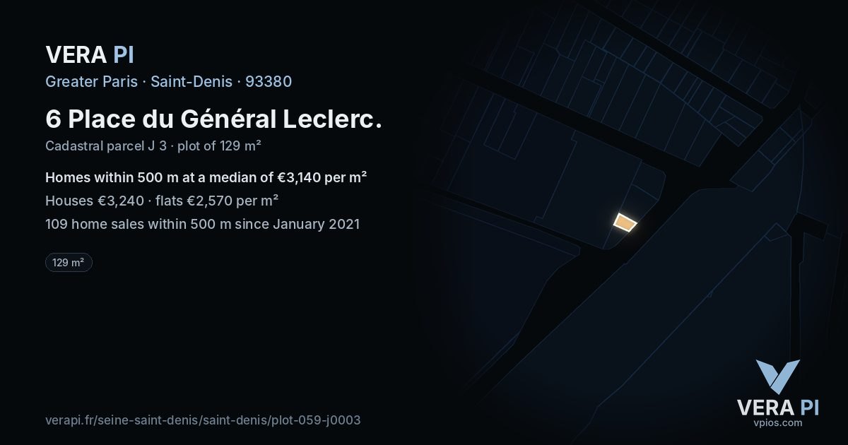 6 Place du Général Leclerc, Saint-Denis at night – the plot lit, the parcels around coloured by the prices near them