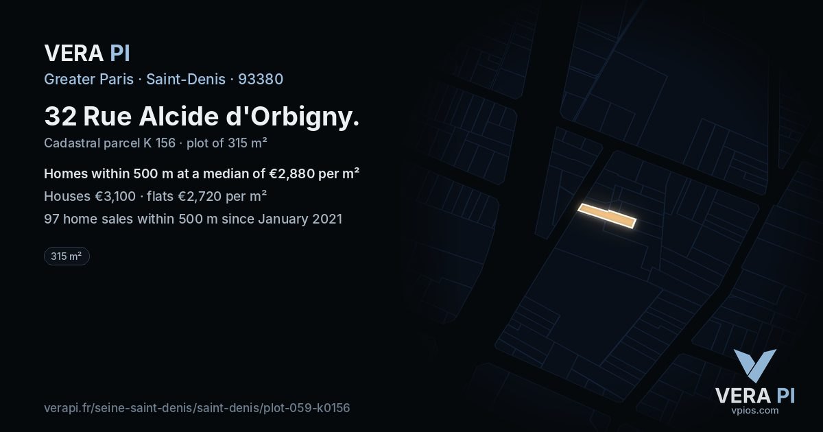 32 Rue Alcide d'Orbigny, Saint-Denis at night – the plot lit, the parcels around coloured by the prices near them