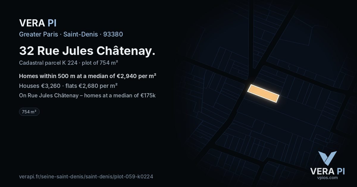 32 Rue Jules Châtenay, Saint-Denis at night – the plot lit, the parcels around coloured by the prices near them