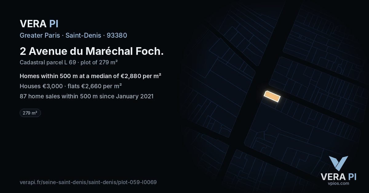 2 Avenue du Maréchal Foch, Saint-Denis at night – the plot lit, the parcels around coloured by the prices near them