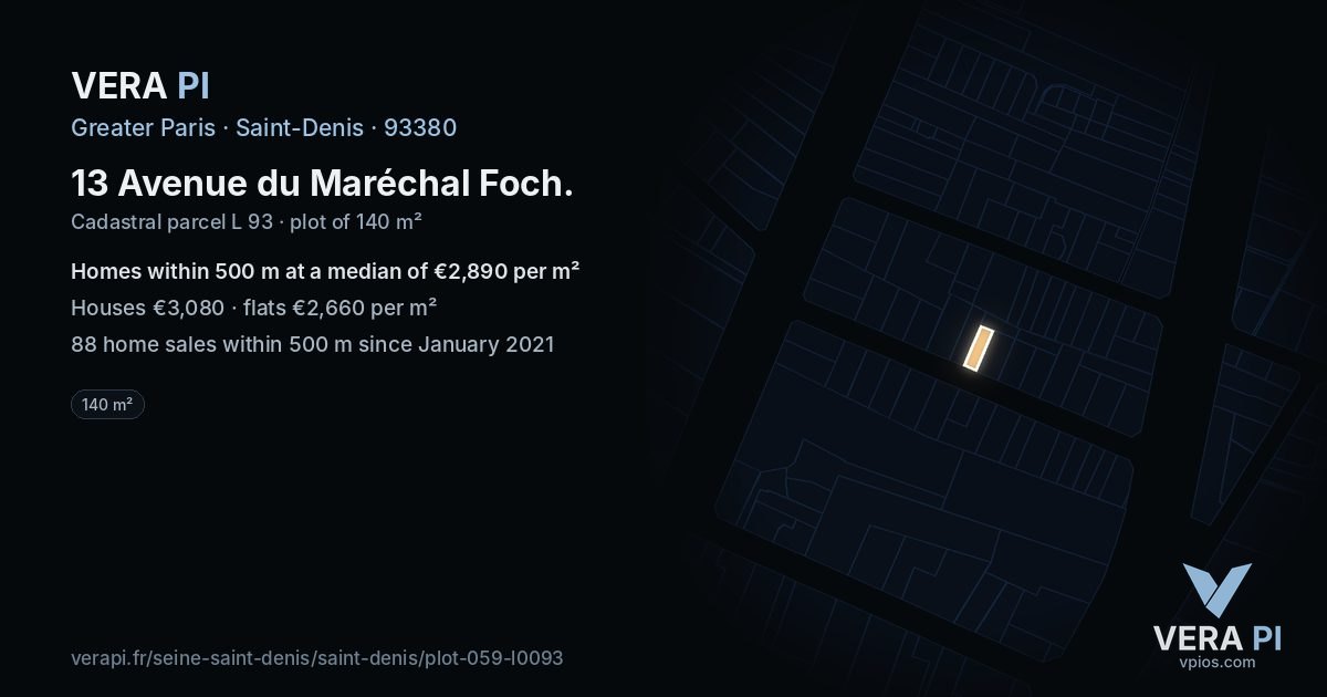 13 Avenue du Maréchal Foch, Saint-Denis at night – the plot lit, the parcels around coloured by the prices near them