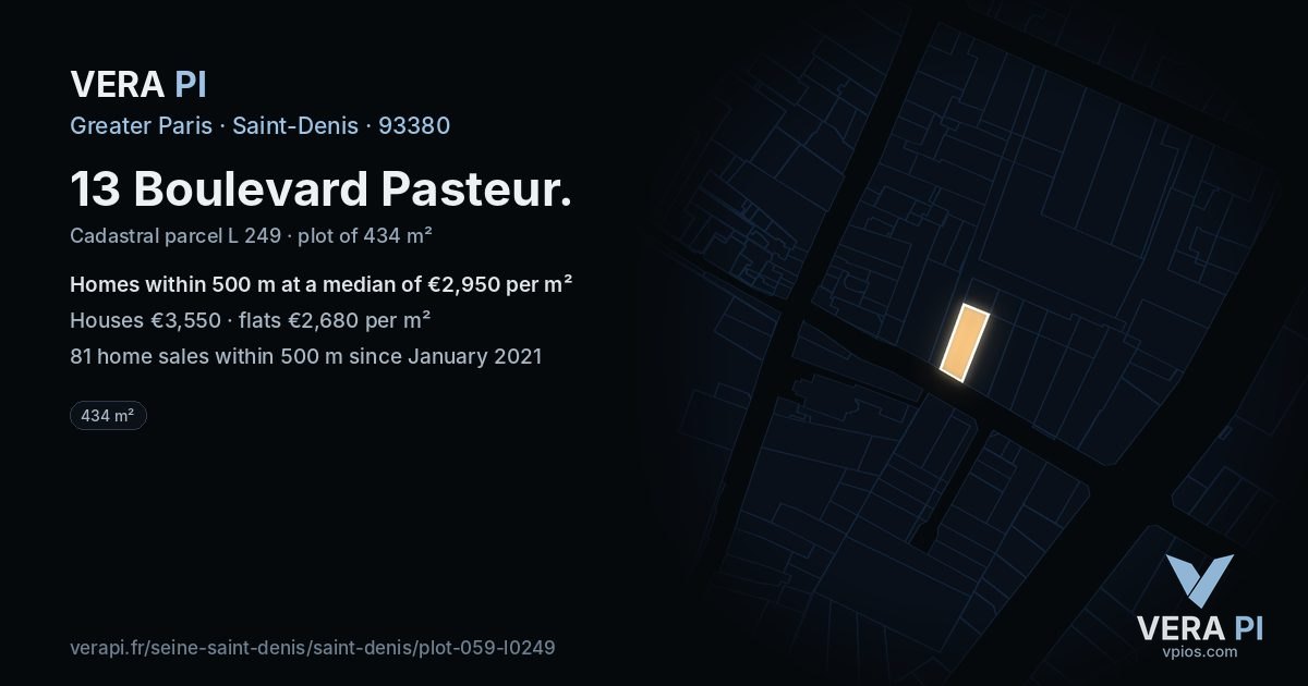 13 Boulevard Pasteur, Saint-Denis at night – the plot lit, the parcels around coloured by the prices near them