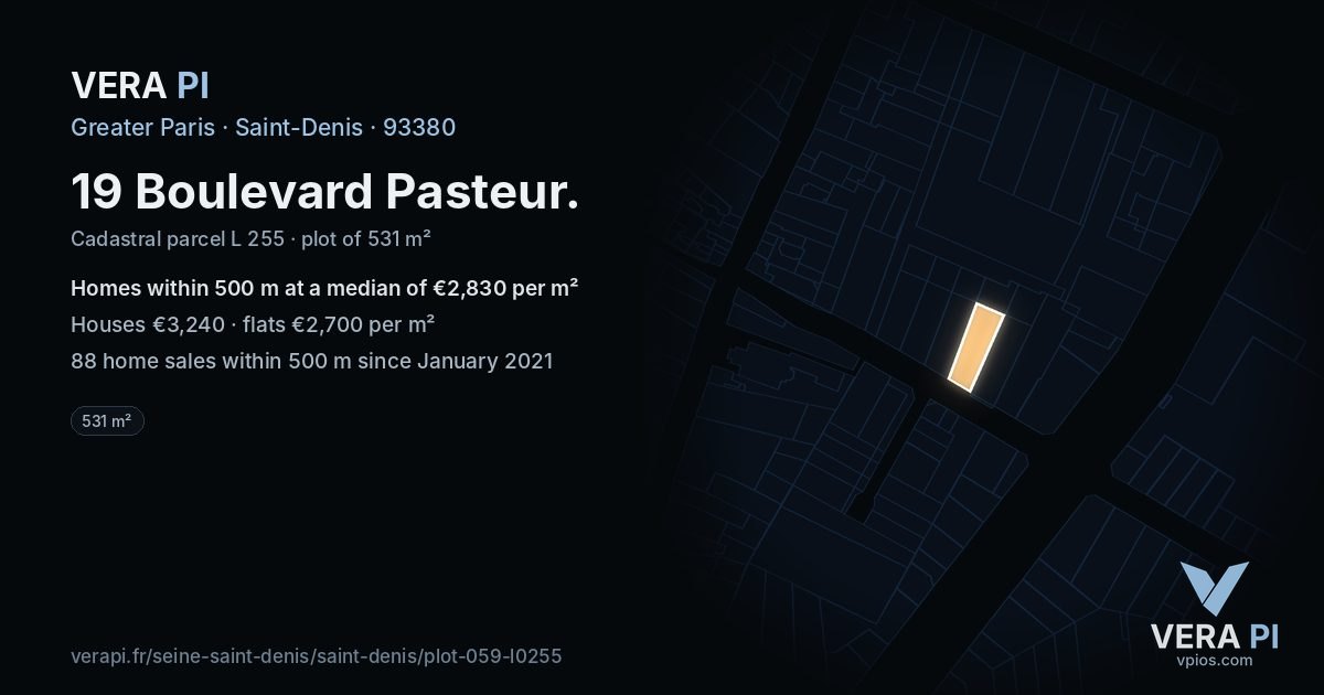 19 Boulevard Pasteur, Saint-Denis at night – the plot lit, the parcels around coloured by the prices near them