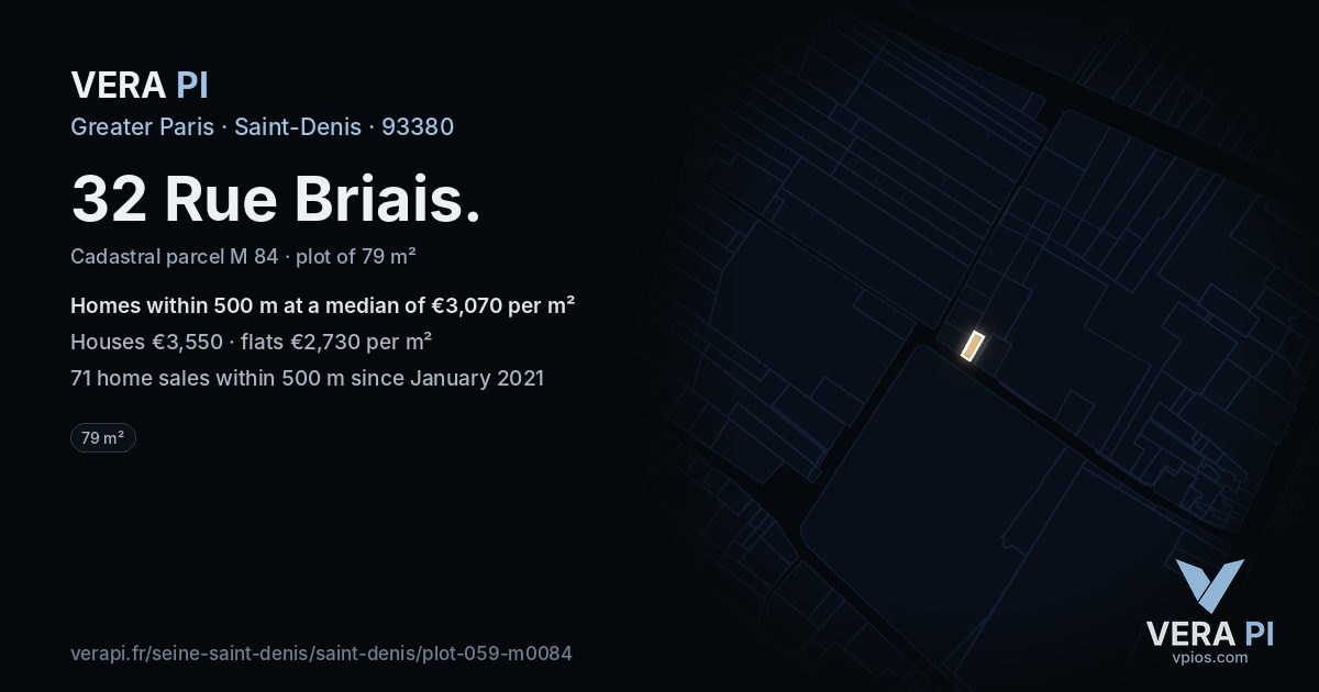 32 Rue Briais, Saint-Denis at night – the plot lit, the parcels around coloured by the prices near them