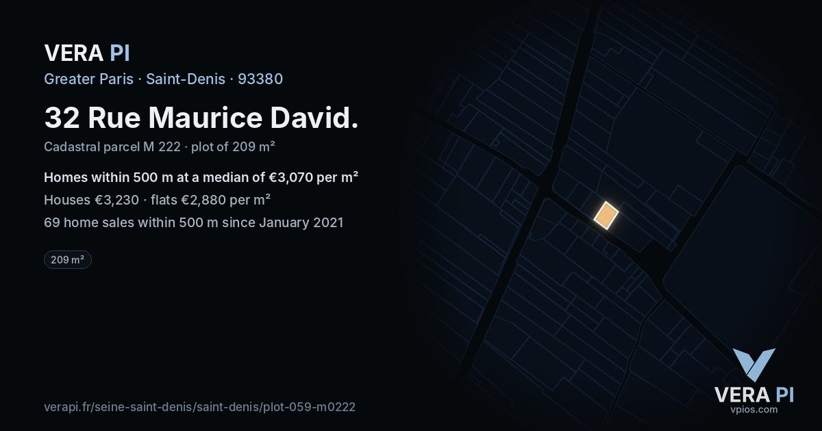 32 Rue Maurice David, Saint-Denis at night – the plot lit, the parcels around coloured by the prices near them