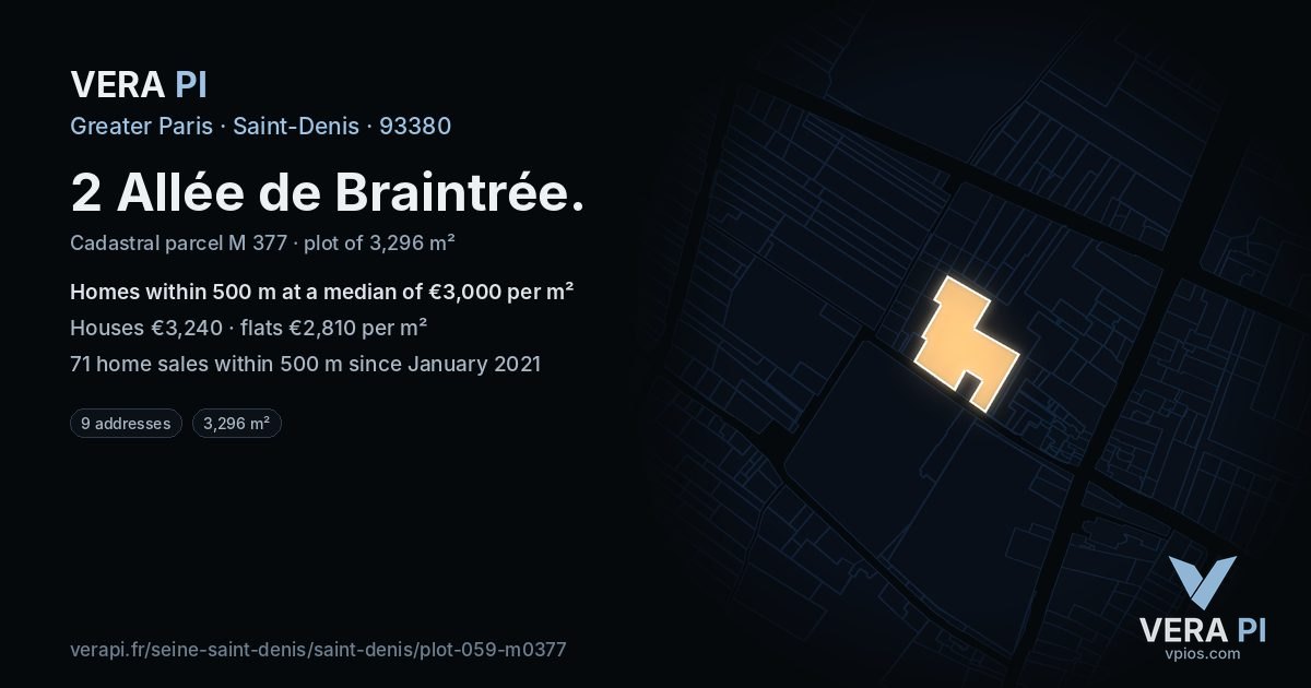 2 Allée de Braintrée, Saint-Denis at night – the plot lit, the parcels around coloured by the prices near them