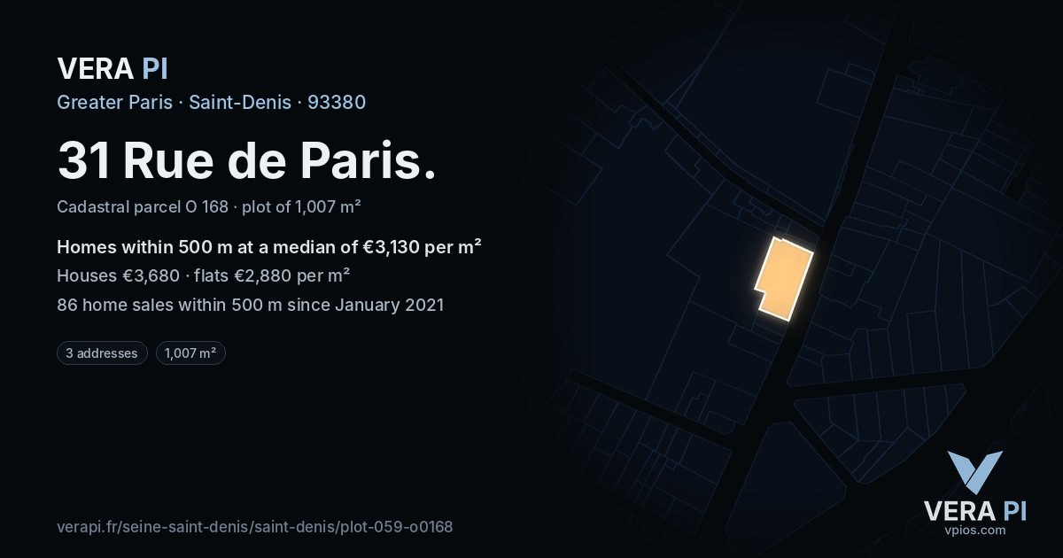 31 Rue de Paris, Saint-Denis at night – the plot lit, the parcels around coloured by the prices near them