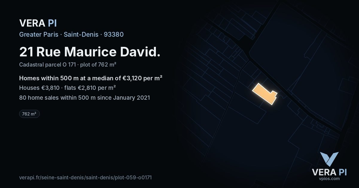21 Rue Maurice David, Saint-Denis at night – the plot lit, the parcels around coloured by the prices near them