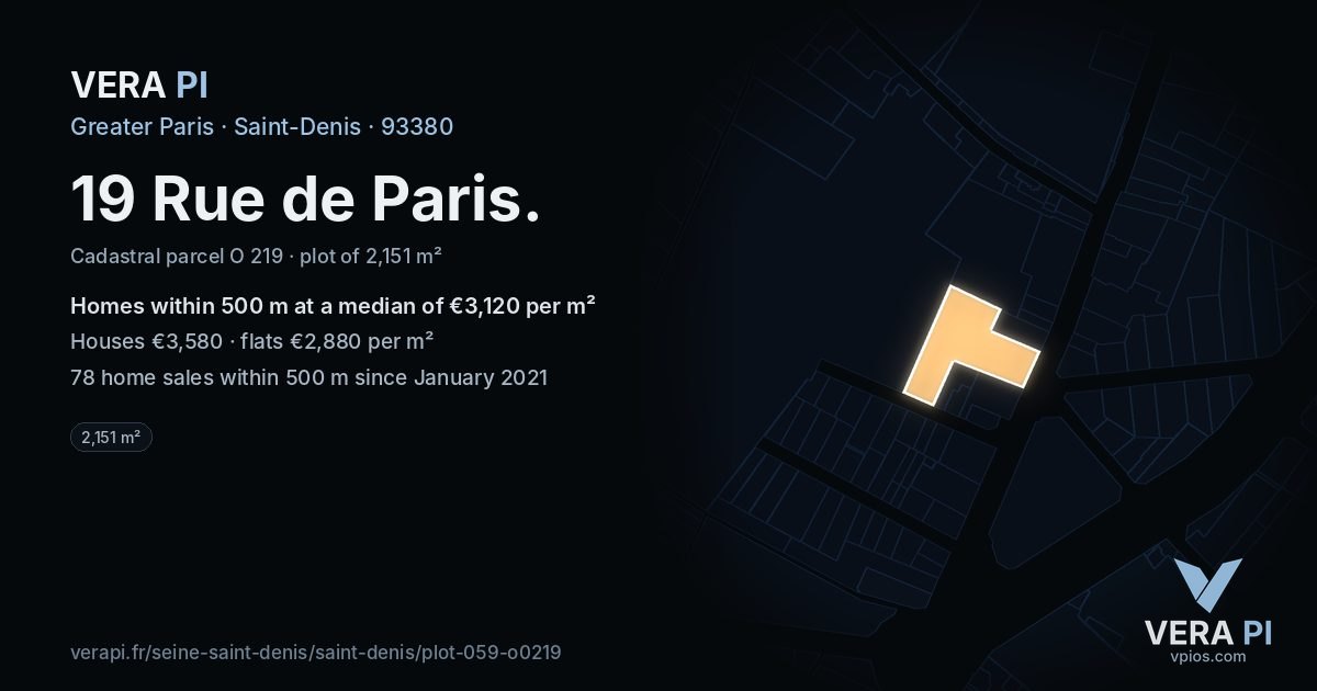 19 Rue de Paris, Saint-Denis at night – the plot lit, the parcels around coloured by the prices near them