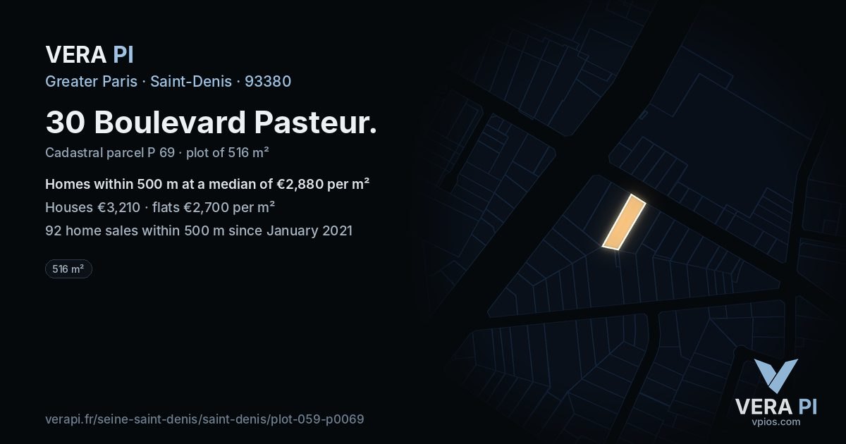 30 Boulevard Pasteur, Saint-Denis at night – the plot lit, the parcels around coloured by the prices near them