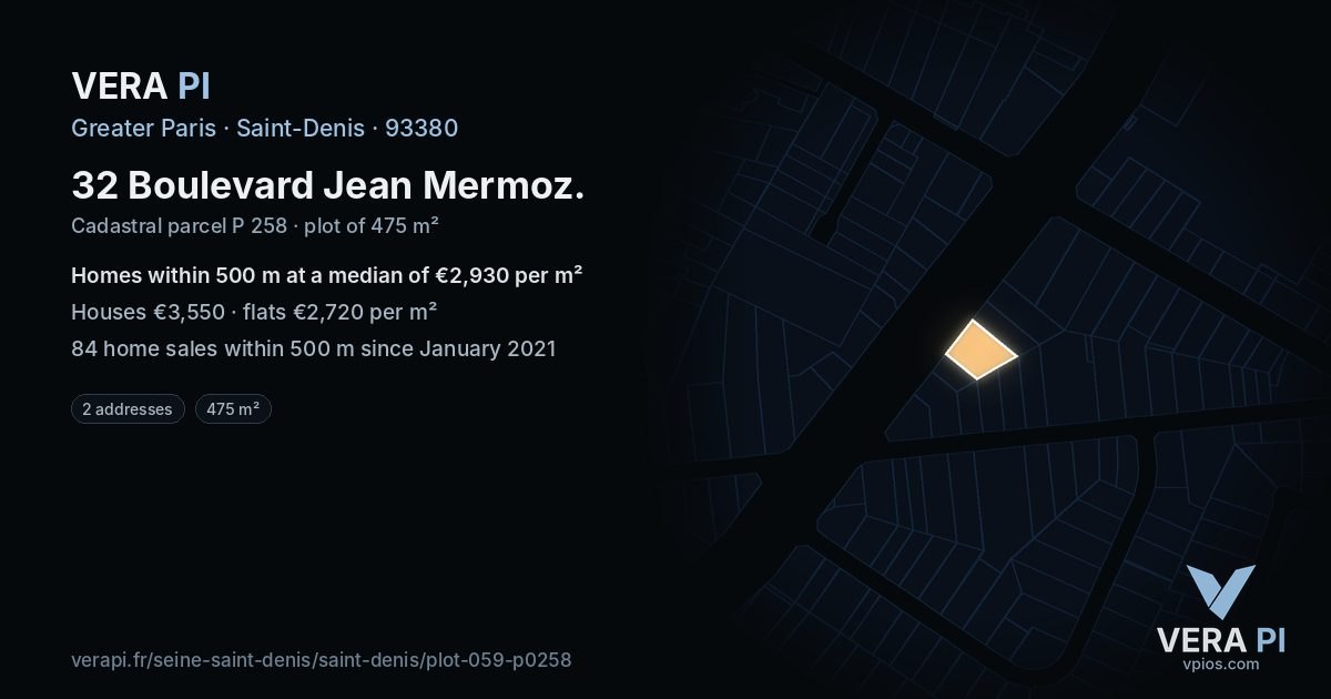32 Boulevard Jean Mermoz, Saint-Denis at night – the plot lit, the parcels around coloured by the prices near them