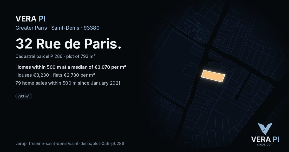 32 Rue de Paris, Saint-Denis at night – the plot lit, the parcels around coloured by the prices near them