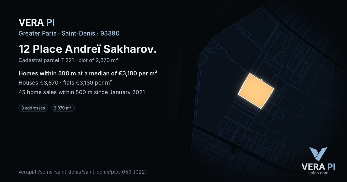 12 Place Andreï Sakharov, Saint-Denis at night – the plot lit, the parcels around coloured by the prices near them