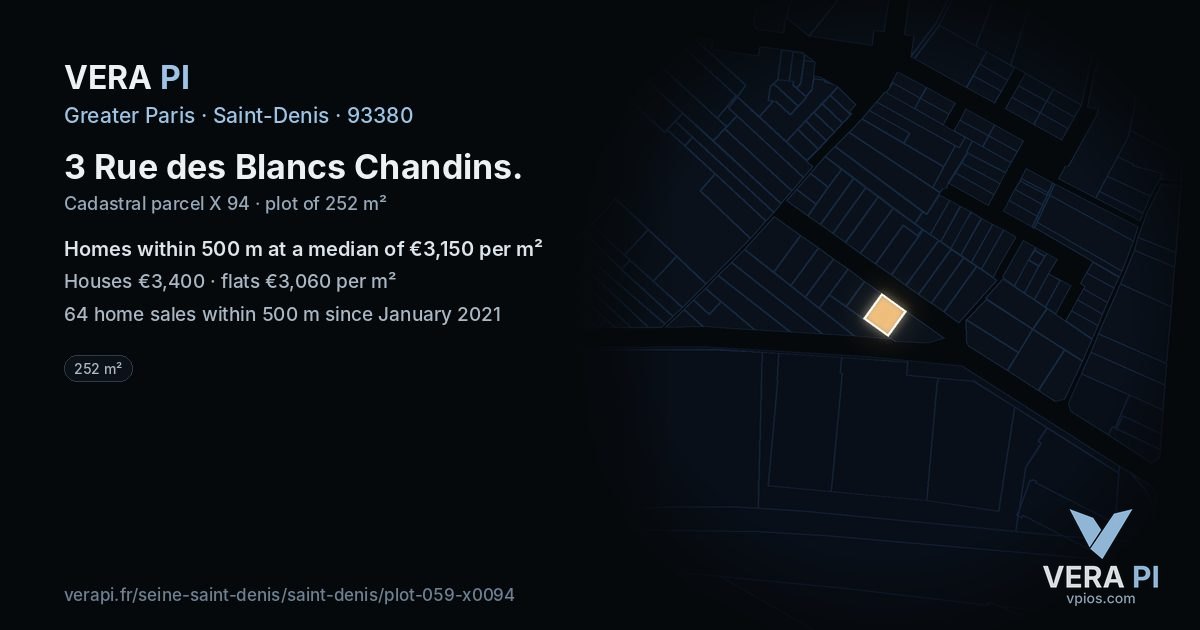 3 Rue des Blancs Chandins, Saint-Denis at night – the plot lit, the parcels around coloured by the prices near them