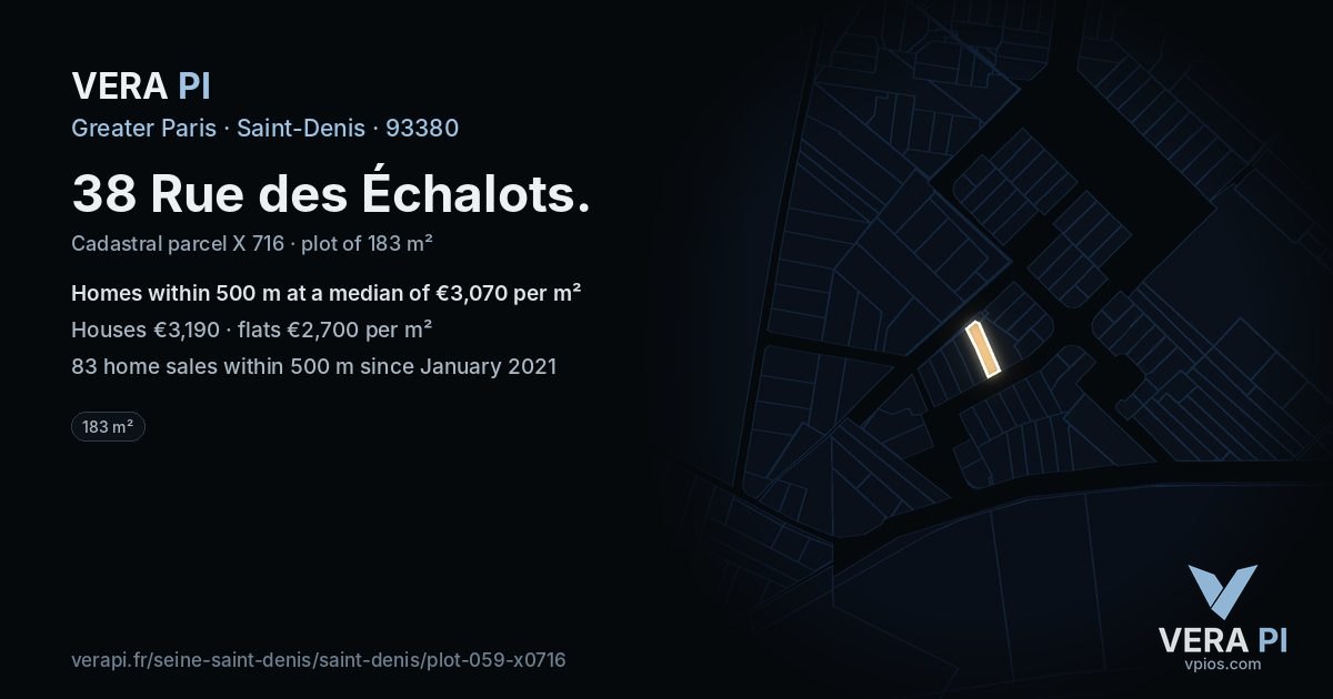 38 Rue des Échalots, Saint-Denis at night – the plot lit, the parcels around coloured by the prices near them