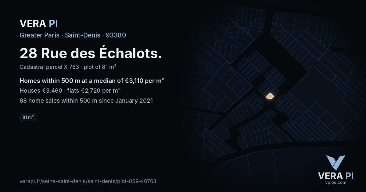 28 Rue des Échalots, Saint-Denis at night – the plot lit, the parcels around coloured by the prices near them