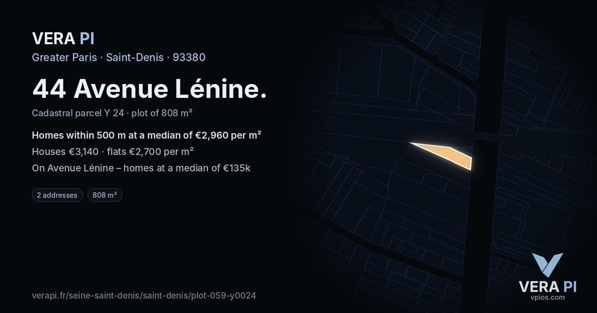 44 Avenue Lénine, Saint-Denis at night – the plot lit, the parcels around coloured by the prices near them