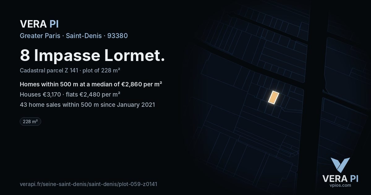 8 Impasse Lormet, Saint-Denis at night – the plot lit, the parcels around coloured by the prices near them