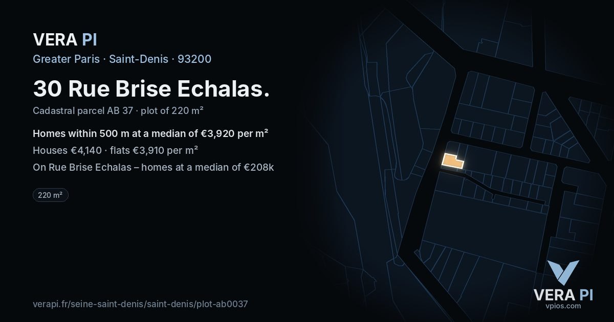30 Rue Brise Echalas, Saint-Denis at night – the plot lit, the parcels around coloured by the prices near them