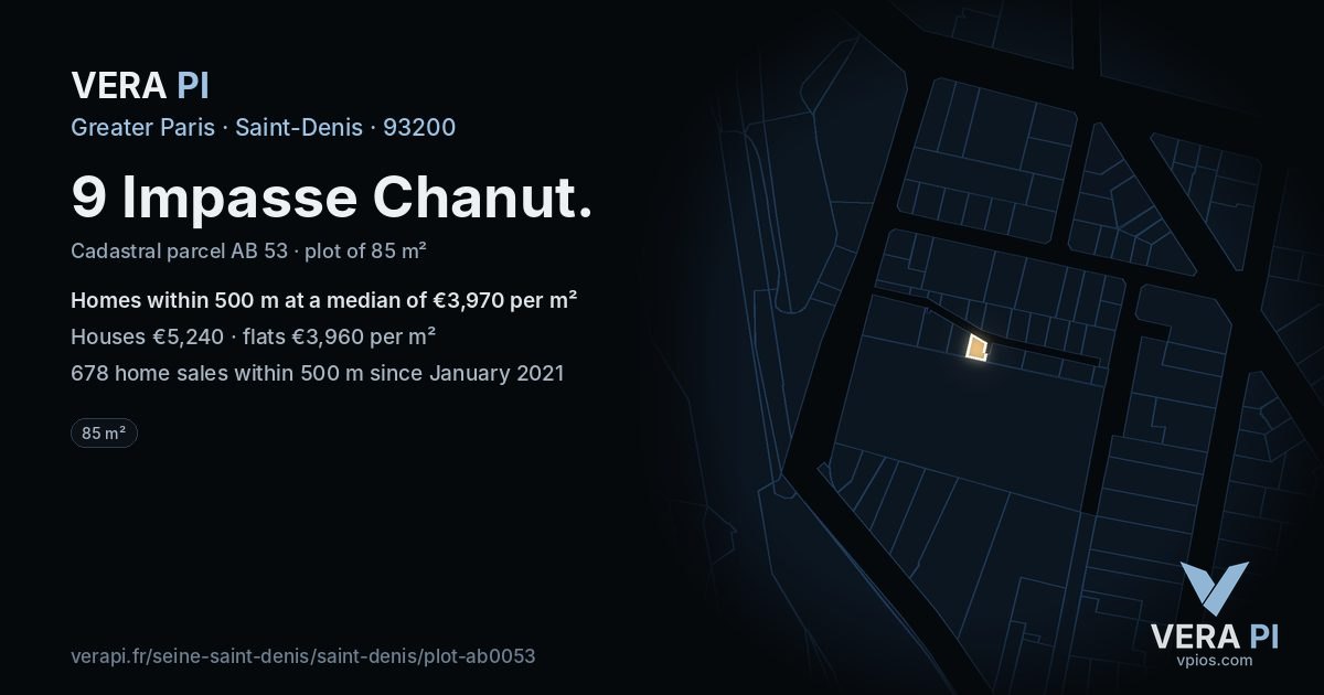 9 Impasse Chanut, Saint-Denis at night – the plot lit, the parcels around coloured by the prices near them