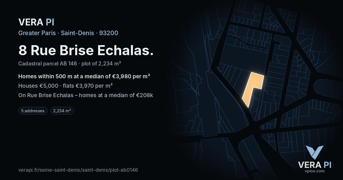 8 Rue Brise Echalas, Saint-Denis at night – the plot lit, the parcels around coloured by the prices near them