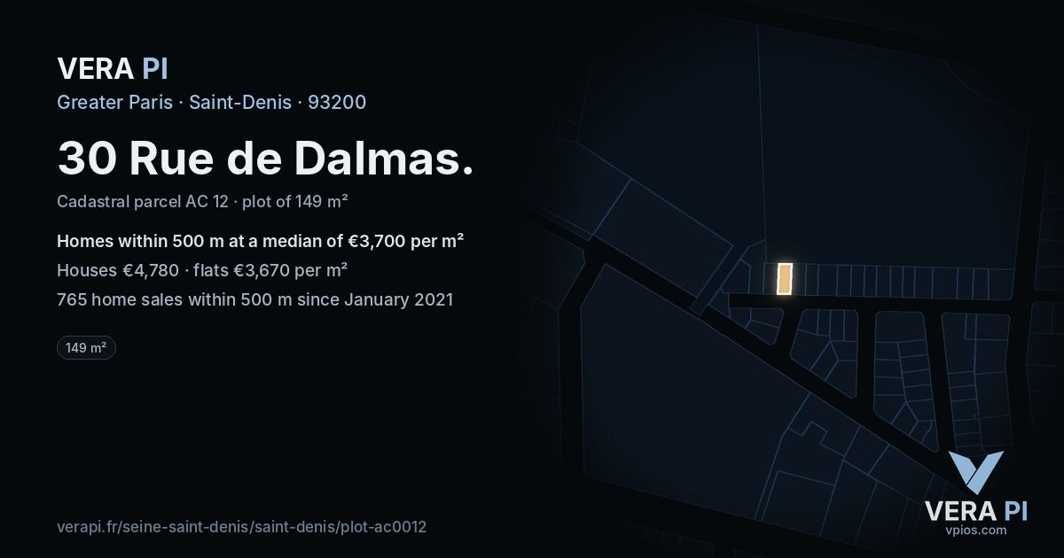30 Rue de Dalmas, Saint-Denis at night – the plot lit, the parcels around coloured by the prices near them
