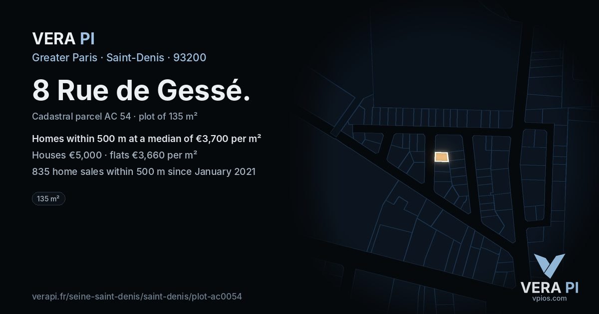 8 Rue de Gessé, Saint-Denis at night – the plot lit, the parcels around coloured by the prices near them