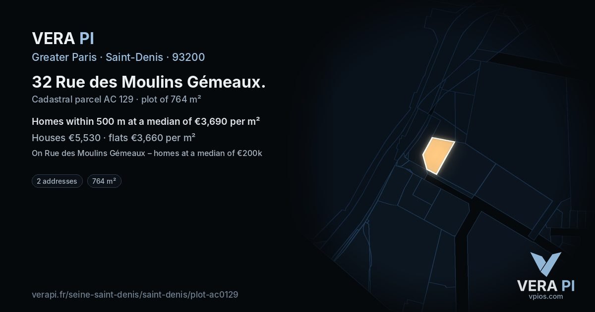 32 Rue des Moulins Gémeaux, Saint-Denis at night – the plot lit, the parcels around coloured by the prices near them