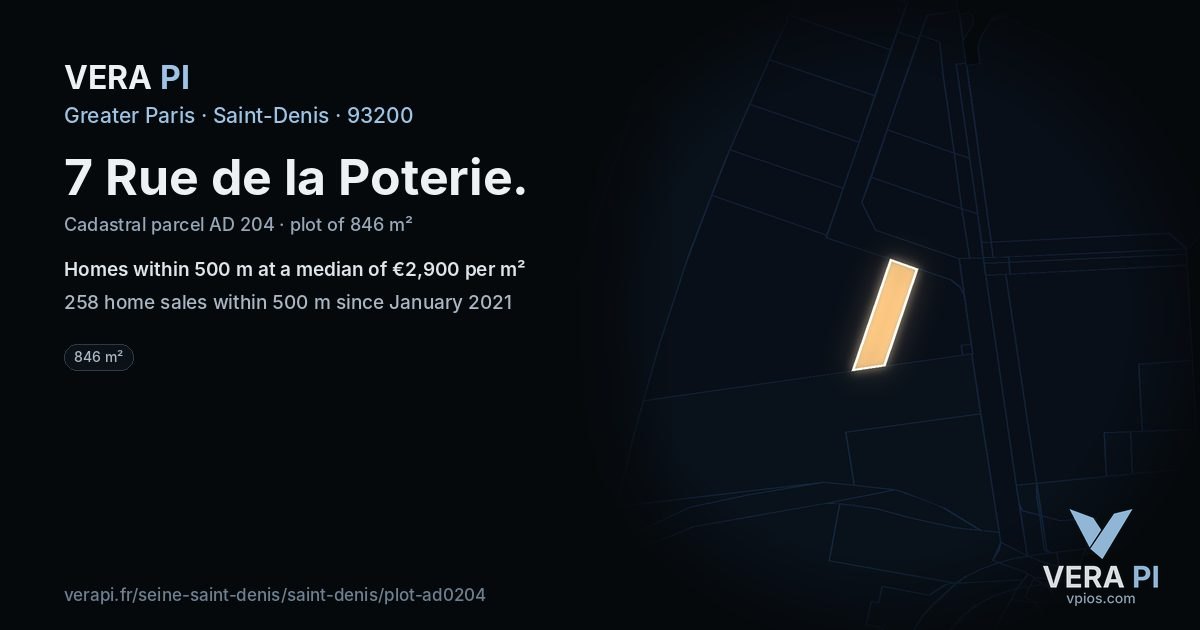 7 Rue de la Poterie, Saint-Denis at night – the plot lit, the parcels around coloured by the prices near them