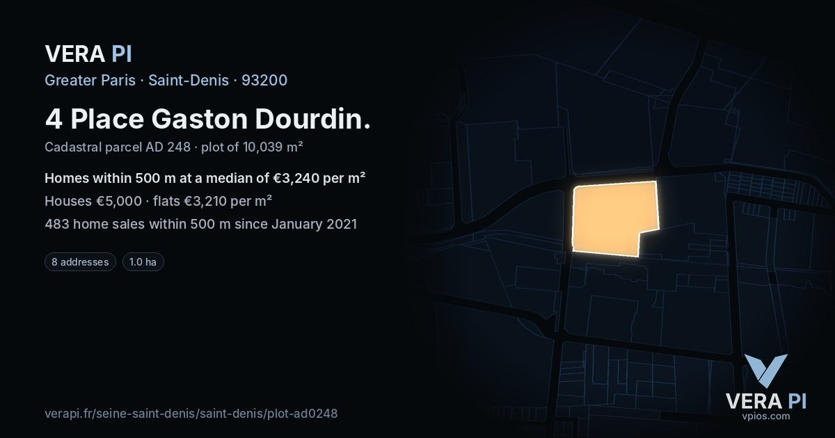 4 Place Gaston Dourdin, Saint-Denis at night – the plot lit, the parcels around coloured by the prices near them