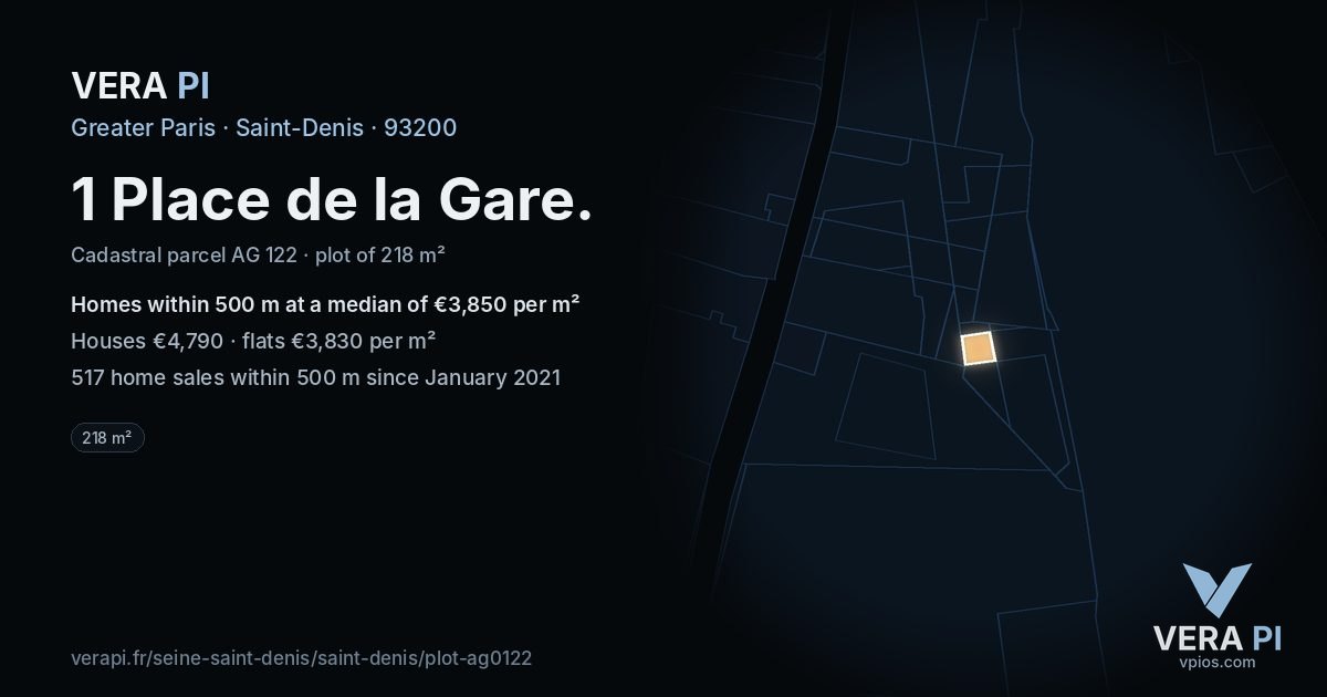 1 Place de la Gare, Saint-Denis at night – the plot lit, the parcels around coloured by the prices near them