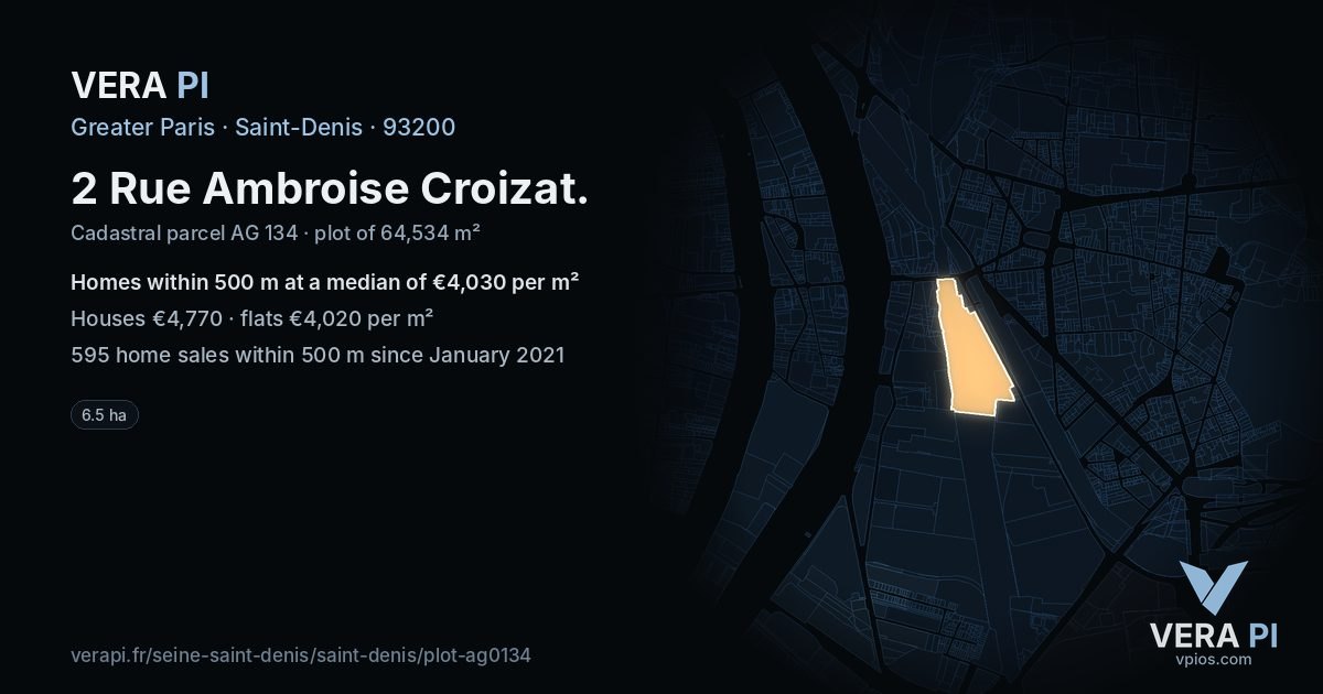 2 Rue Ambroise Croizat, Saint-Denis at night – the plot lit, the parcels around coloured by the prices near them