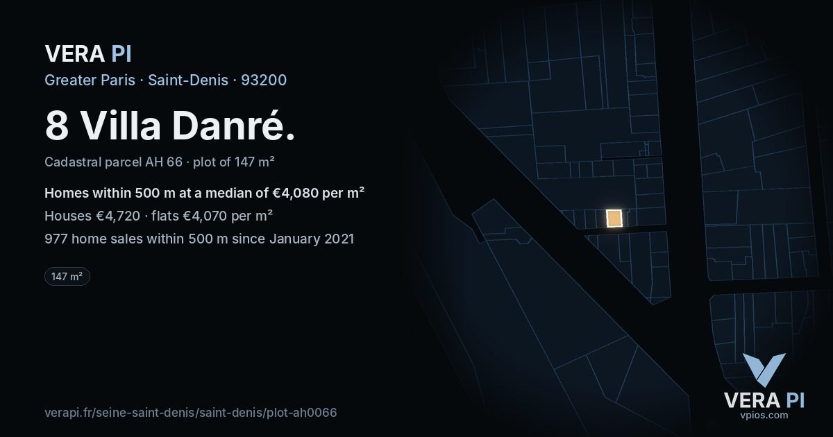 8 Villa Danré, Saint-Denis at night – the plot lit, the parcels around coloured by the prices near them