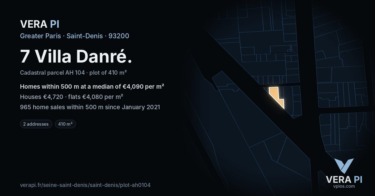 7 Villa Danré, Saint-Denis at night – the plot lit, the parcels around coloured by the prices near them