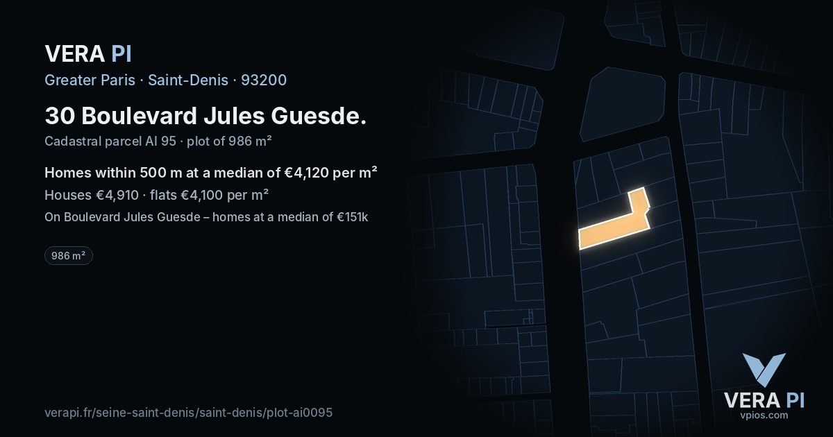 30 Boulevard Jules Guesde, Saint-Denis at night – the plot lit, the parcels around coloured by the prices near them