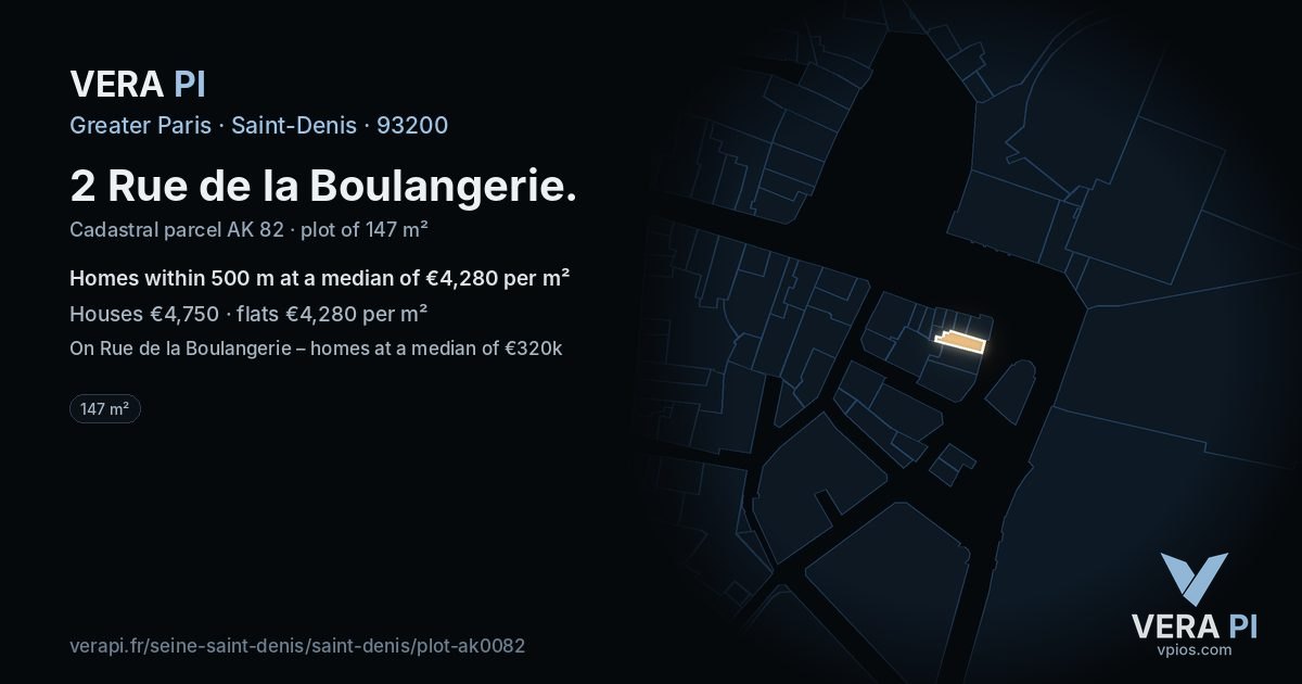 2 Rue de la Boulangerie, Saint-Denis at night – the plot lit, the parcels around coloured by the prices near them