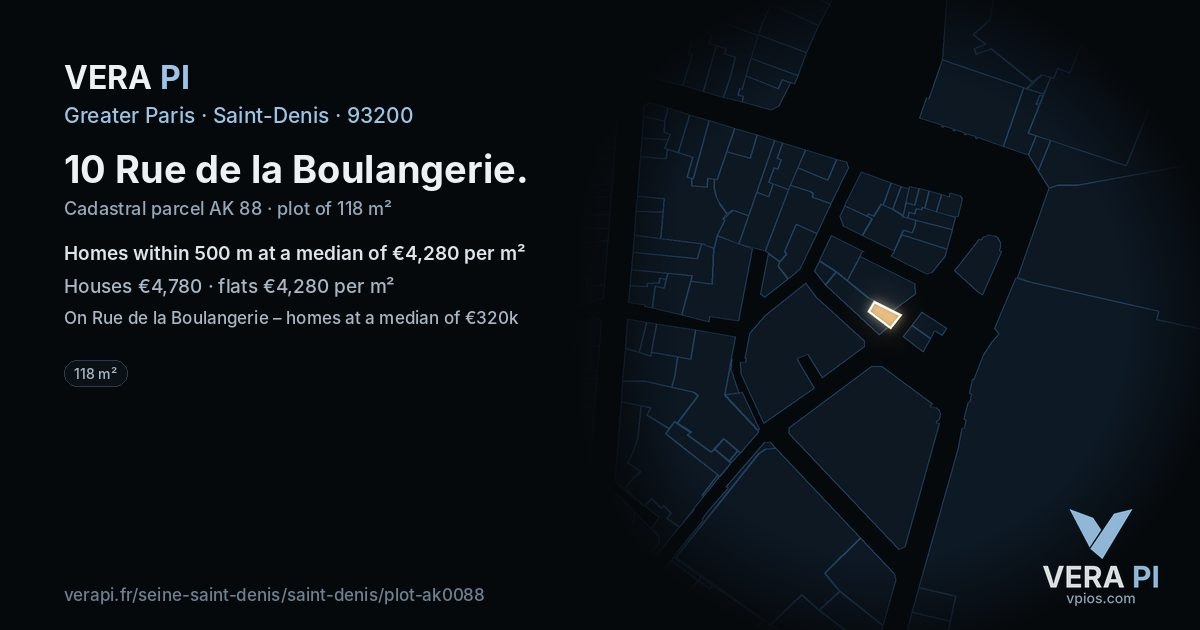 10 Rue de la Boulangerie, Saint-Denis at night – the plot lit, the parcels around coloured by the prices near them