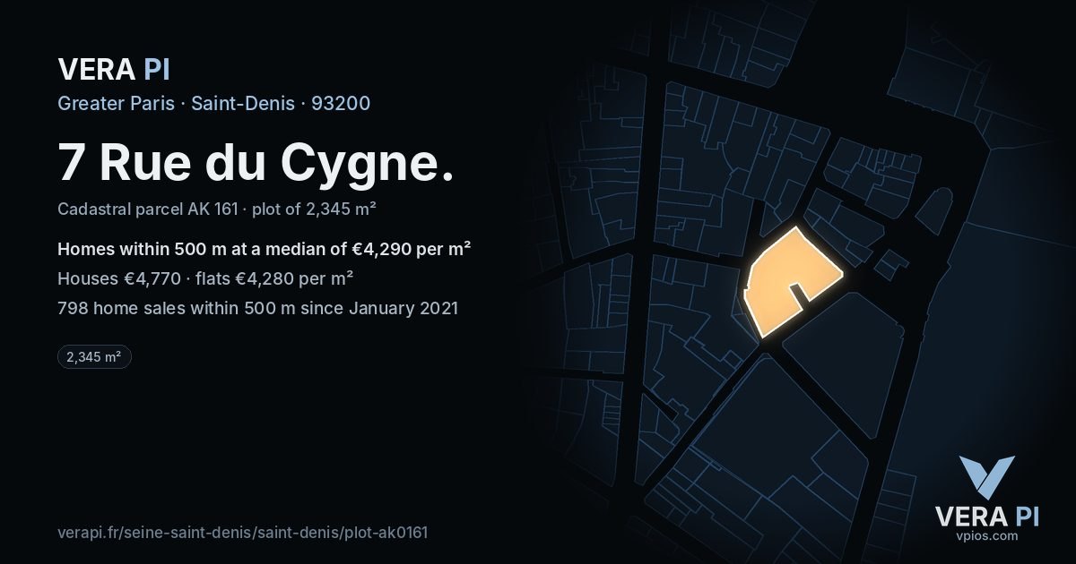 7 Rue du Cygne, Saint-Denis at night – the plot lit, the parcels around coloured by the prices near them