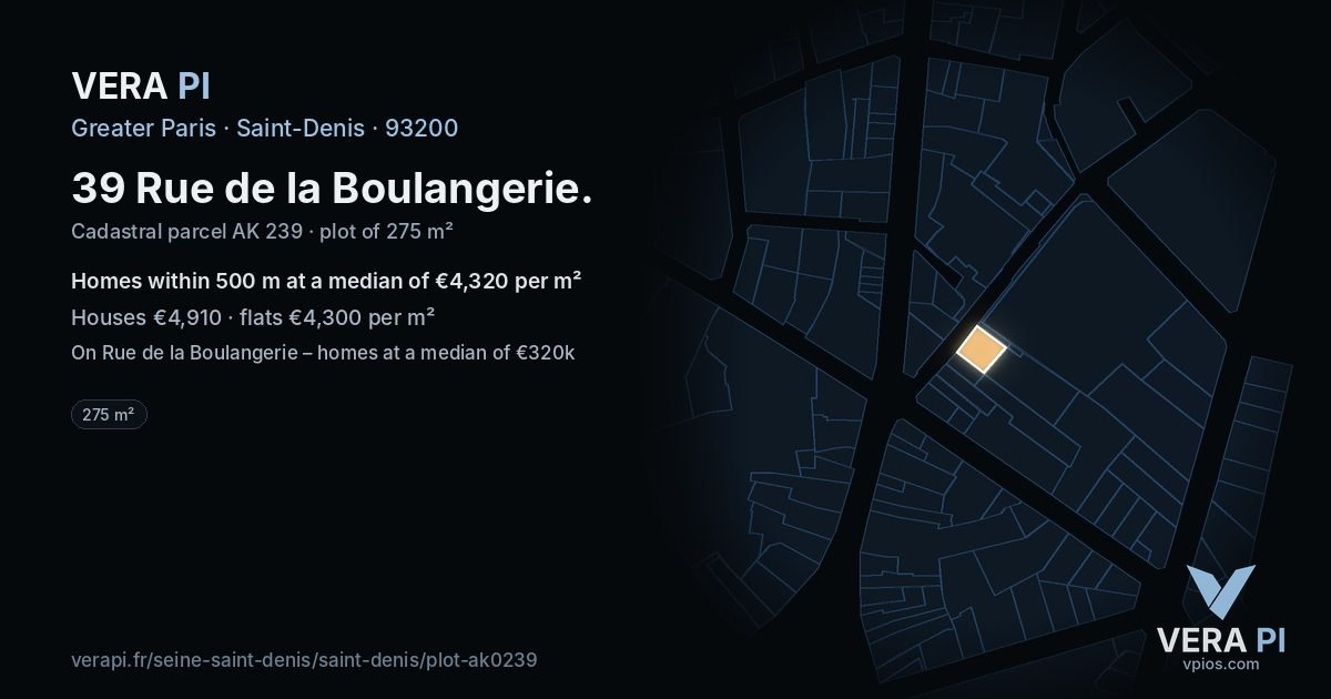 39 Rue de la Boulangerie, Saint-Denis at night – the plot lit, the parcels around coloured by the prices near them