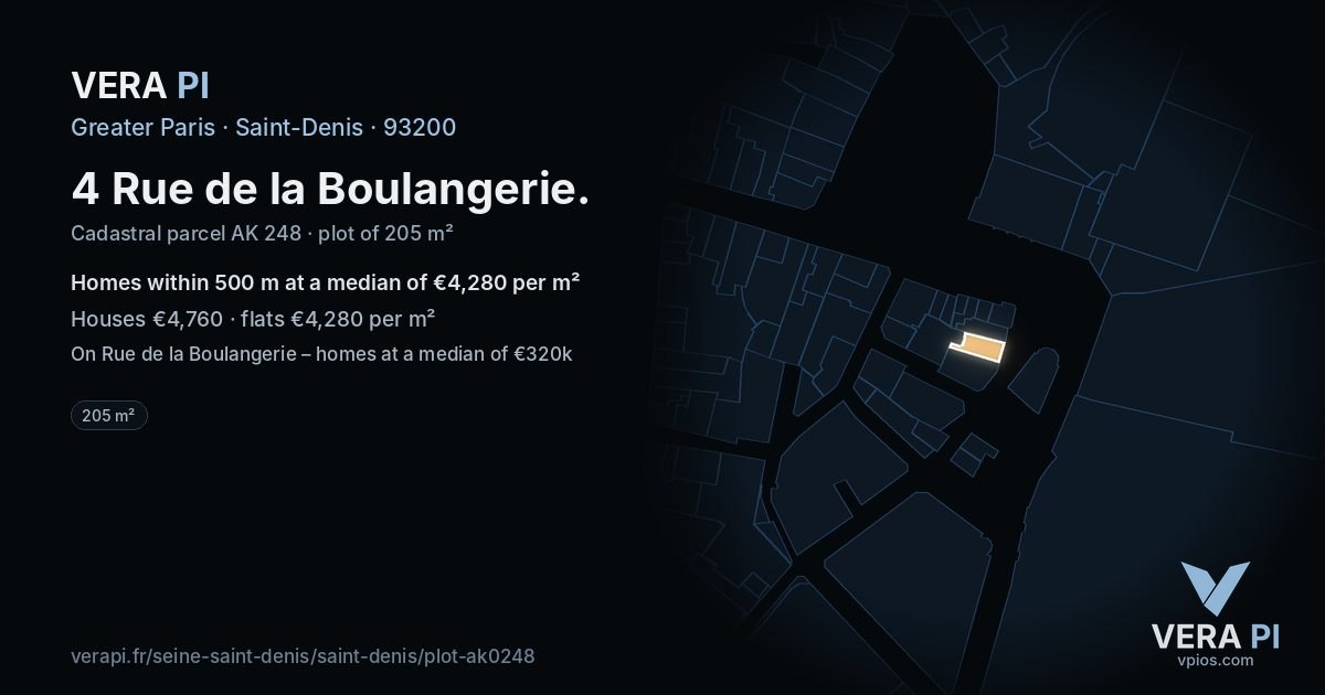 4 Rue de la Boulangerie, Saint-Denis at night – the plot lit, the parcels around coloured by the prices near them