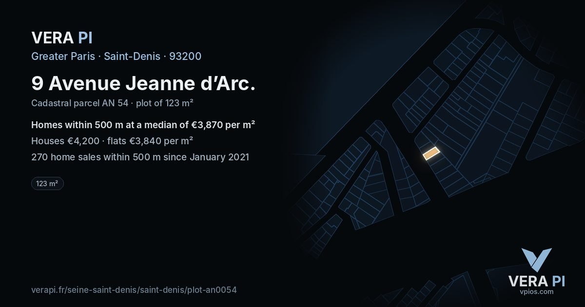 9 Avenue Jeanne d’Arc, Saint-Denis at night – the plot lit, the parcels around coloured by the prices near them