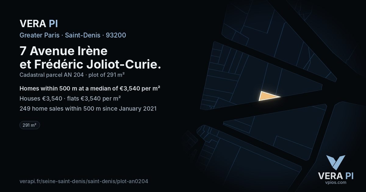 7 Avenue Irène et Frédéric Joliot-Curie, Saint-Denis at night – the plot lit, the parcels around coloured by the prices near them
