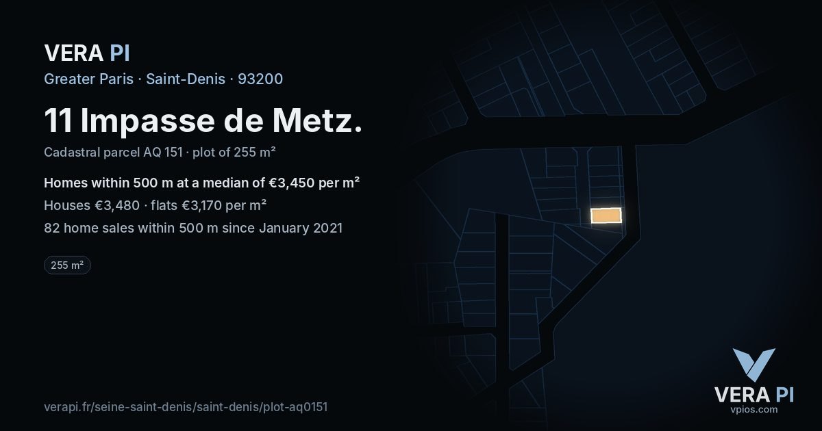 11 Impasse de Metz, Saint-Denis at night – the plot lit, the parcels around coloured by the prices near them