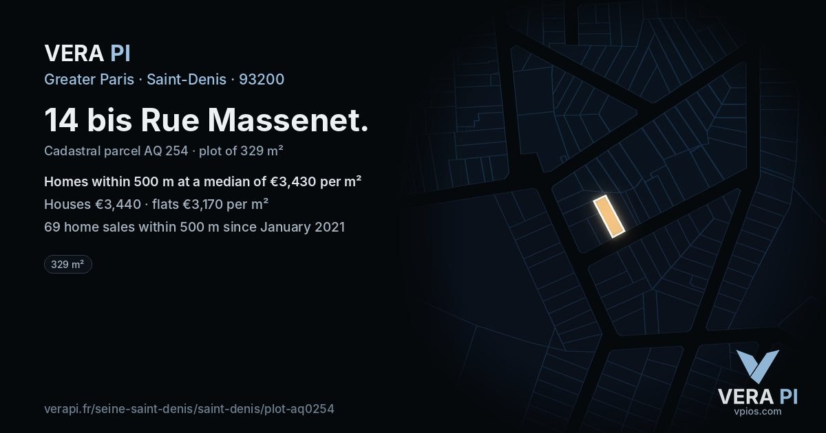 14 bis Rue Massenet, Saint-Denis at night – the plot lit, the parcels around coloured by the prices near them