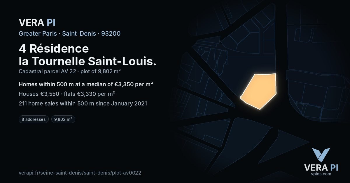 4 Résidence la Tournelle Saint-Louis, Saint-Denis at night – the plot lit, the parcels around coloured by the prices near them