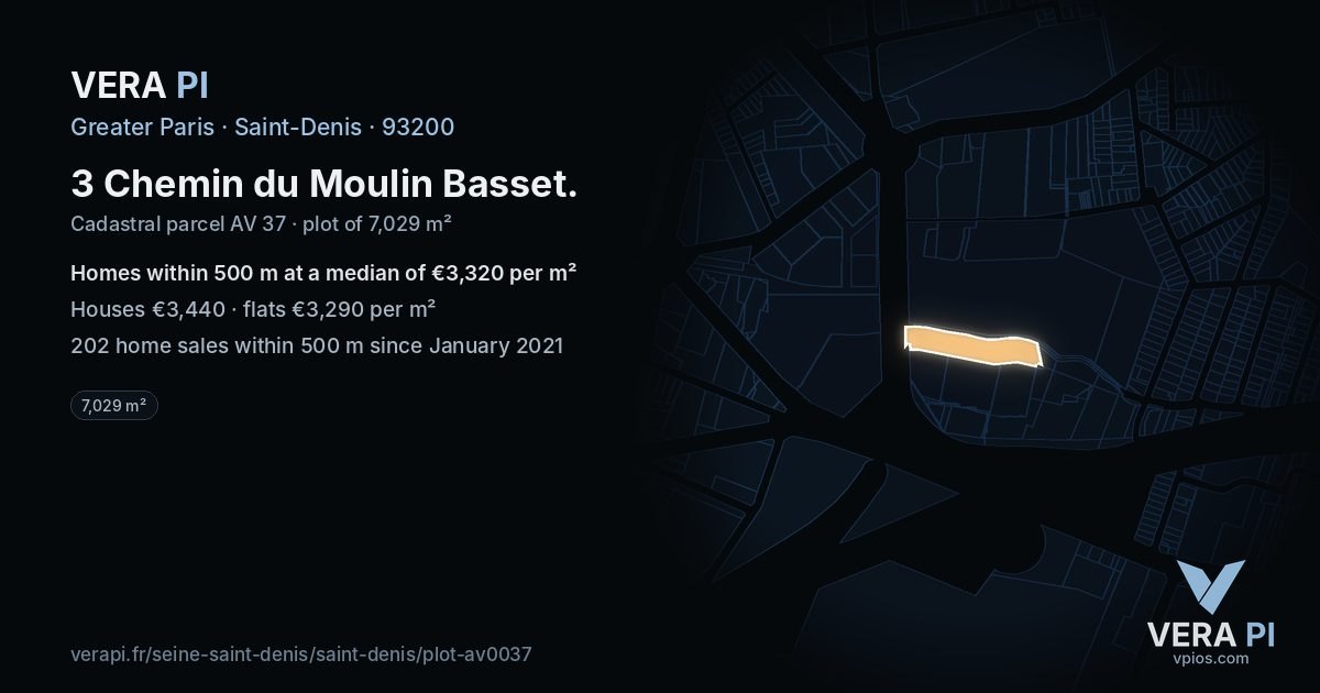 3 Chemin du Moulin Basset, Saint-Denis at night – the plot lit, the parcels around coloured by the prices near them