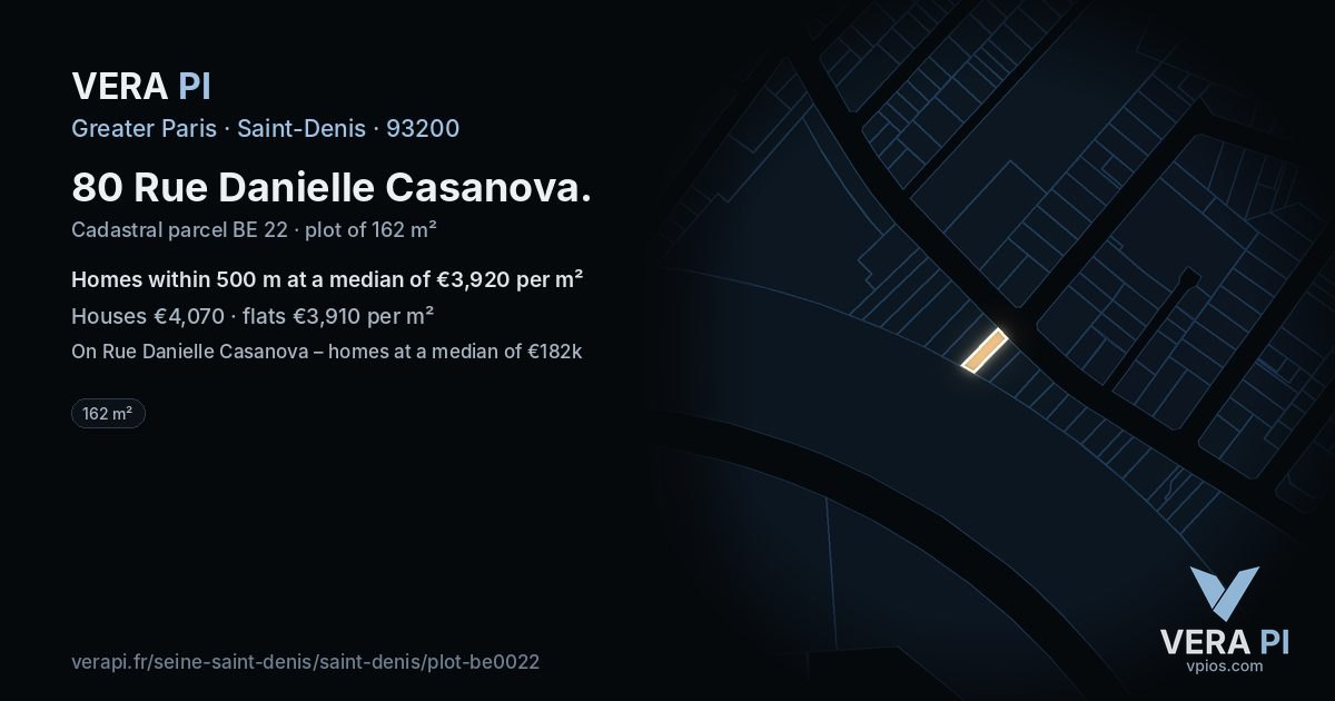 80 Rue Danielle Casanova, Saint-Denis at night – the plot lit, the parcels around coloured by the prices near them