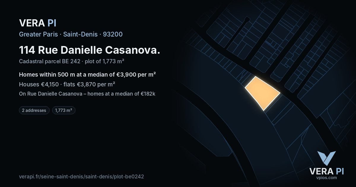 114 Rue Danielle Casanova, Saint-Denis at night – the plot lit, the parcels around coloured by the prices near them