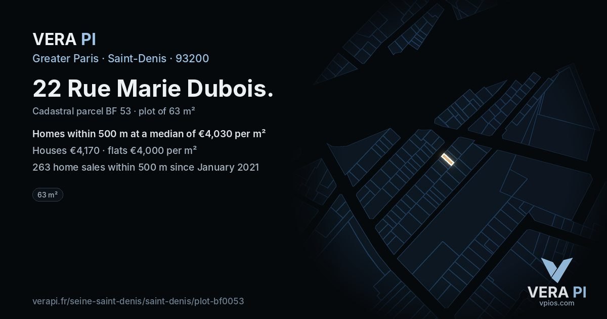 22 Rue Marie Dubois, Saint-Denis at night – the plot lit, the parcels around coloured by the prices near them
